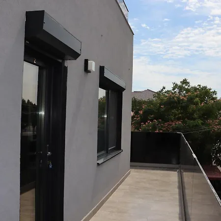 Vendégház Casa Dg *